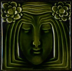 AN4452 S.O.F. Meissen tile € 150.00